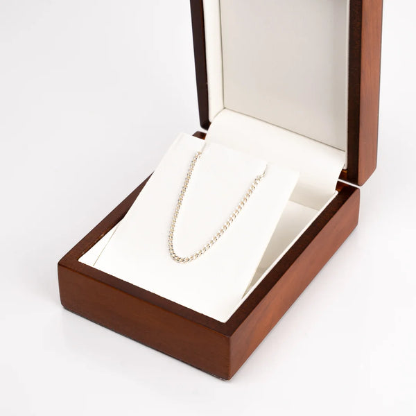 Chaîne gourmette en argent 925 pour homme dans un écrin