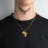 Pendentif Afrique or pour homme porté
