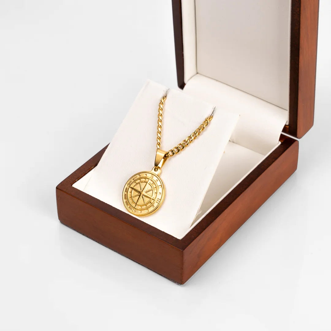 Pendentif boussole or pour homme dans écrin