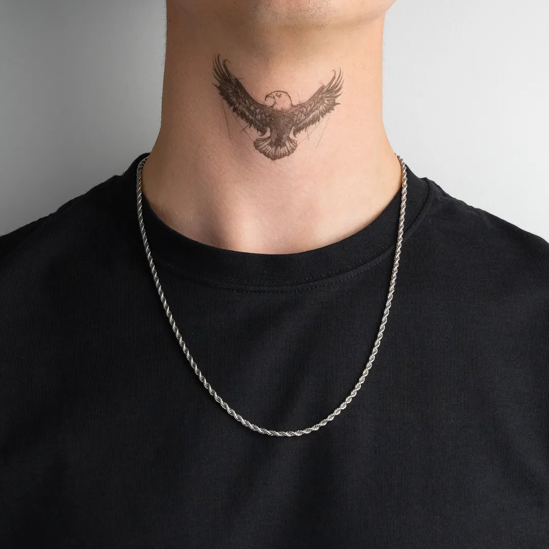 Chaîne corde 60 cm argent pour homme portée