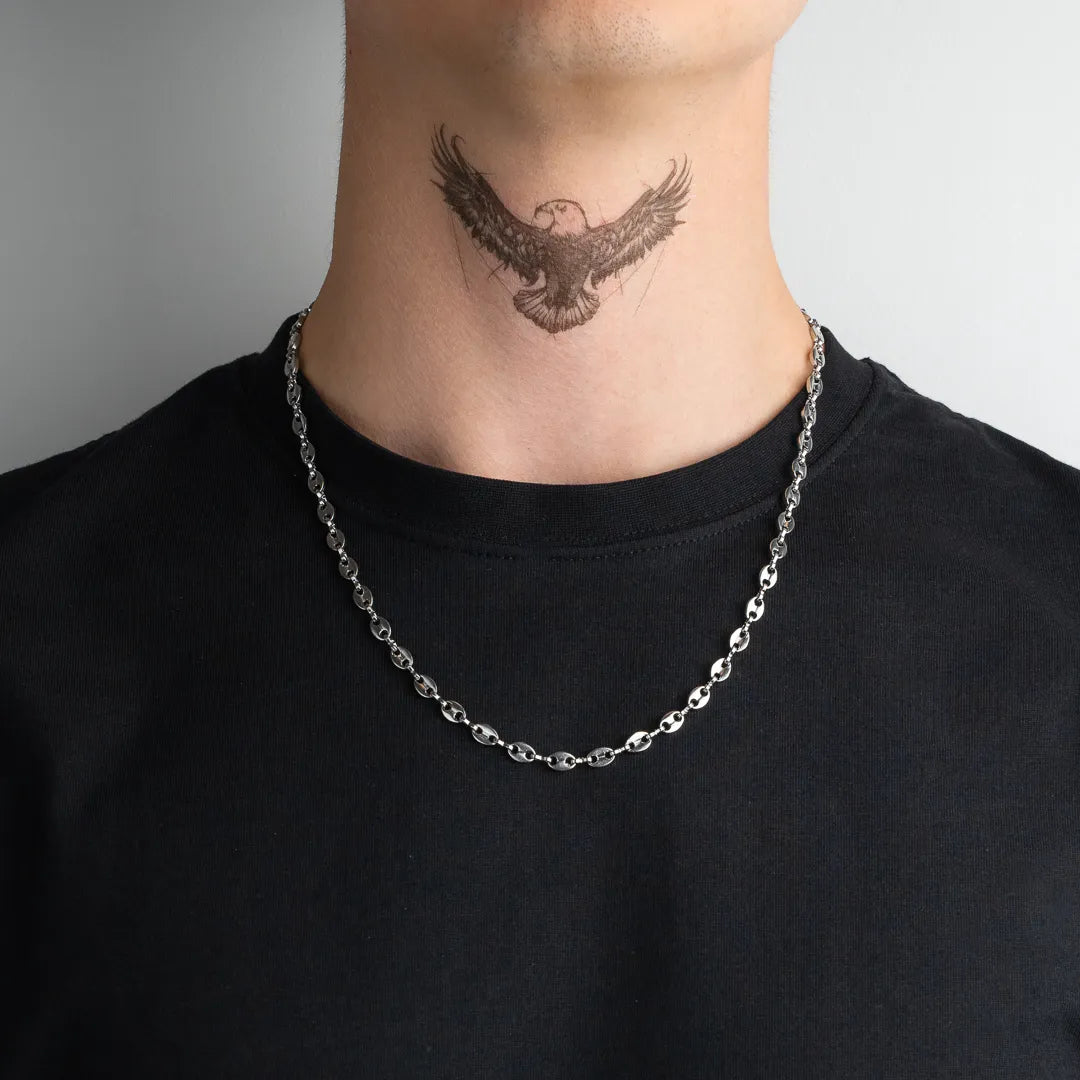 Chaîne graine de café argent 55cm pour homme portée