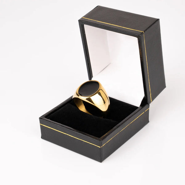 Chevalière pierre ronde or pour homme dans écrin