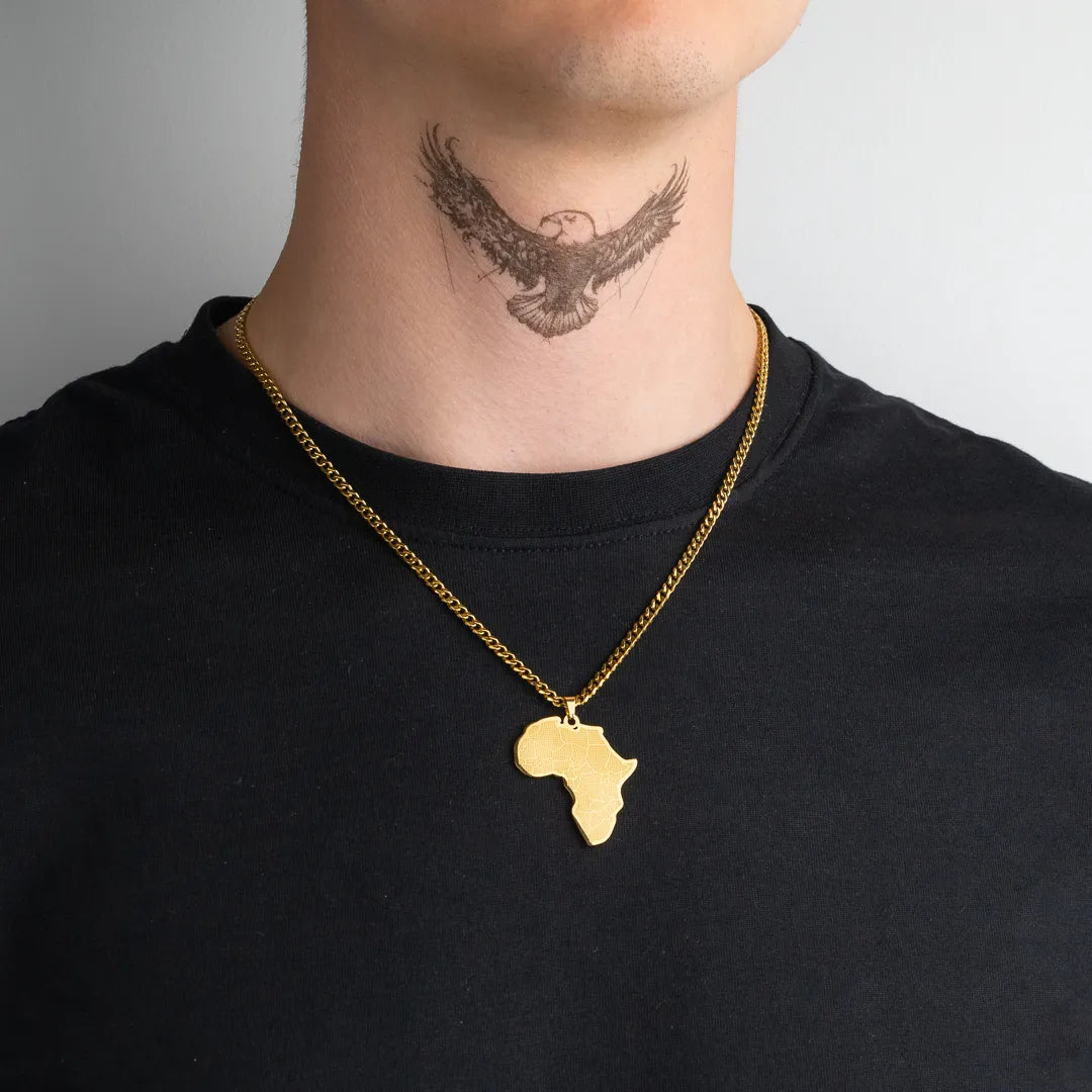 Pendentif Afrique or pour homme porté