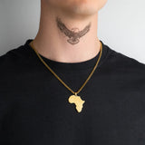 Pendentif Afrique or pour homme porté