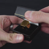Vidéo produit d'un bijoux homme chevalière carrée or