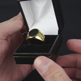 Vidéo produit d'un bijoux homme chevalière pierre ronde or