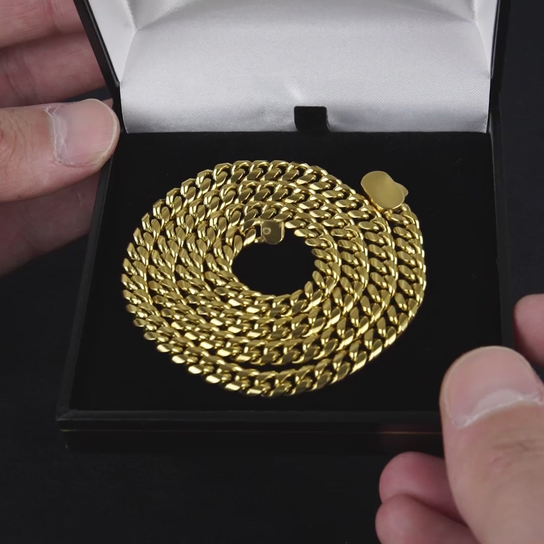 Vidéo produit d'un bijoux homme chaîne cubaine or 8mm