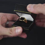 Vidéo produit d'un bijoux homme bague pierre carrée or