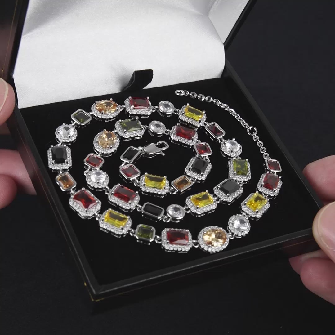 Vidéo produit d'un bijoux homme collier de pierres précieuses argent