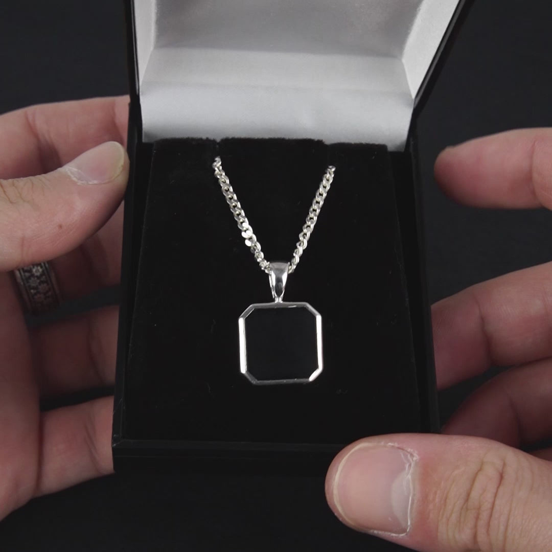 Vidéo produit d'un bijoux homme pendentif onyx en argent 925
